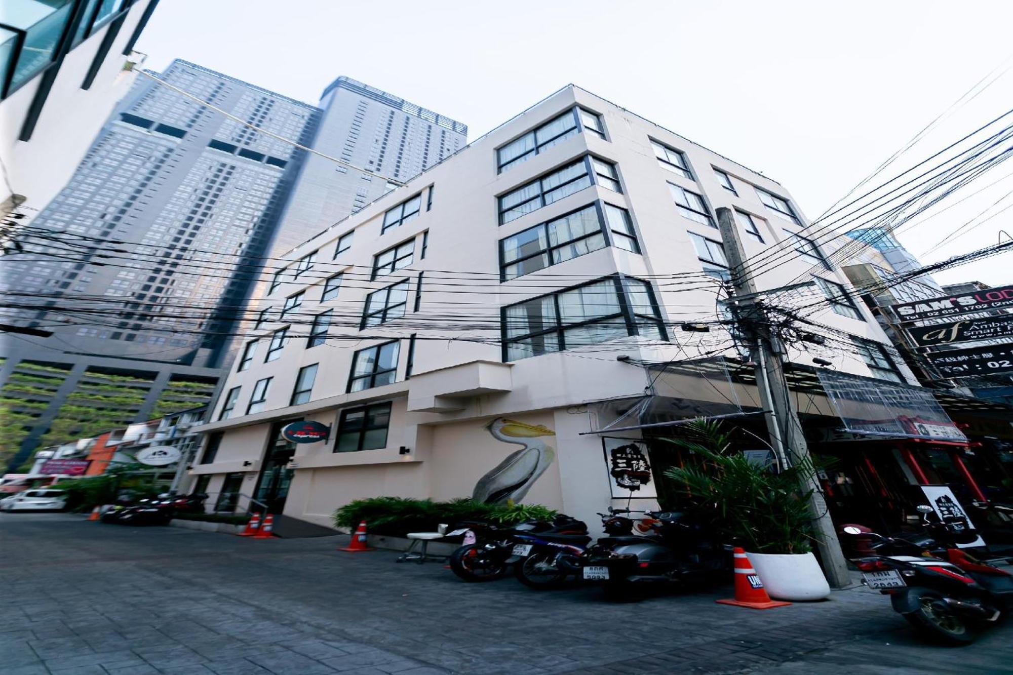 Uno Express Hotel Bangkok Luaran gambar