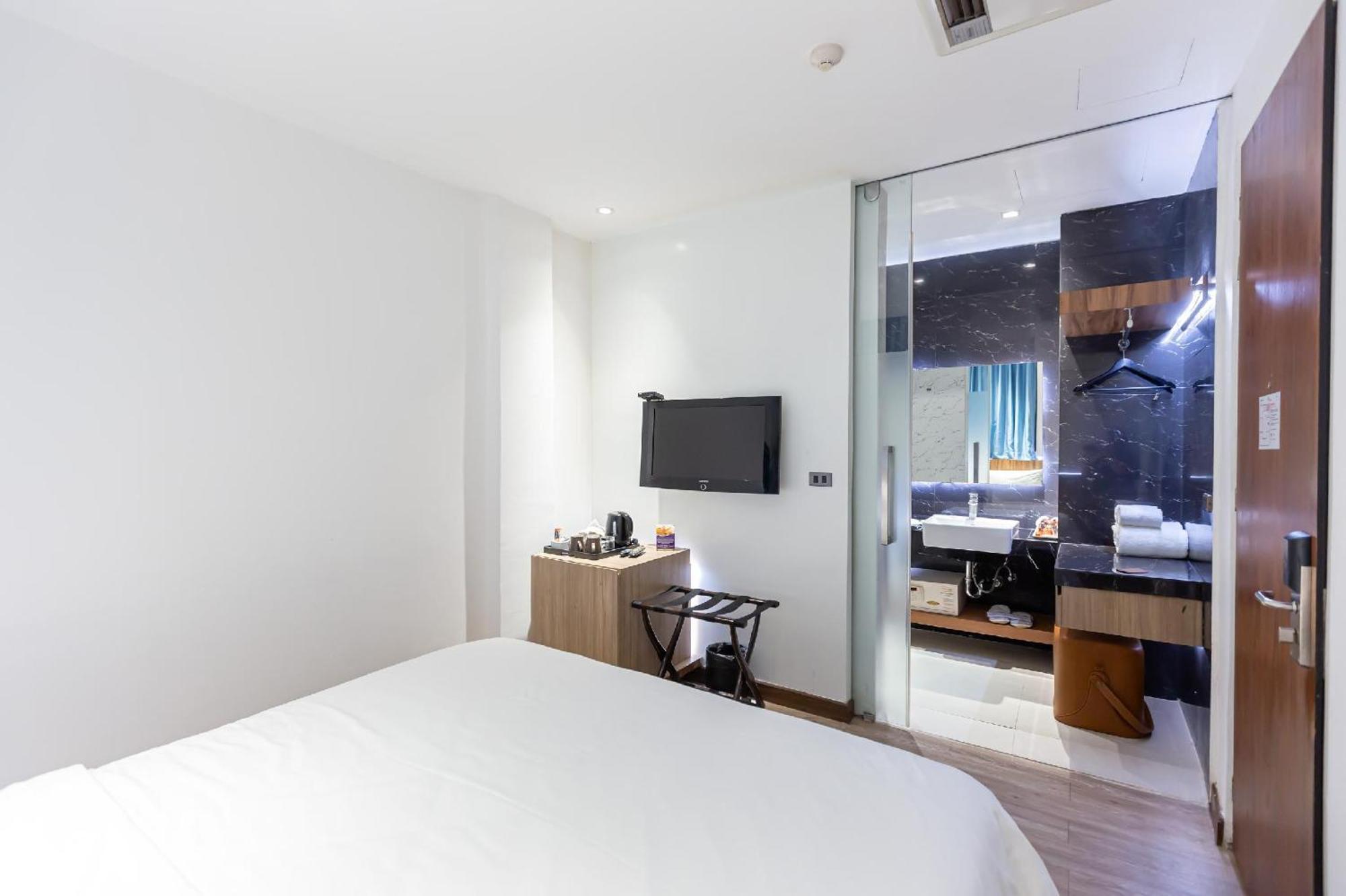Uno Express Hotel Bangkok Luaran gambar