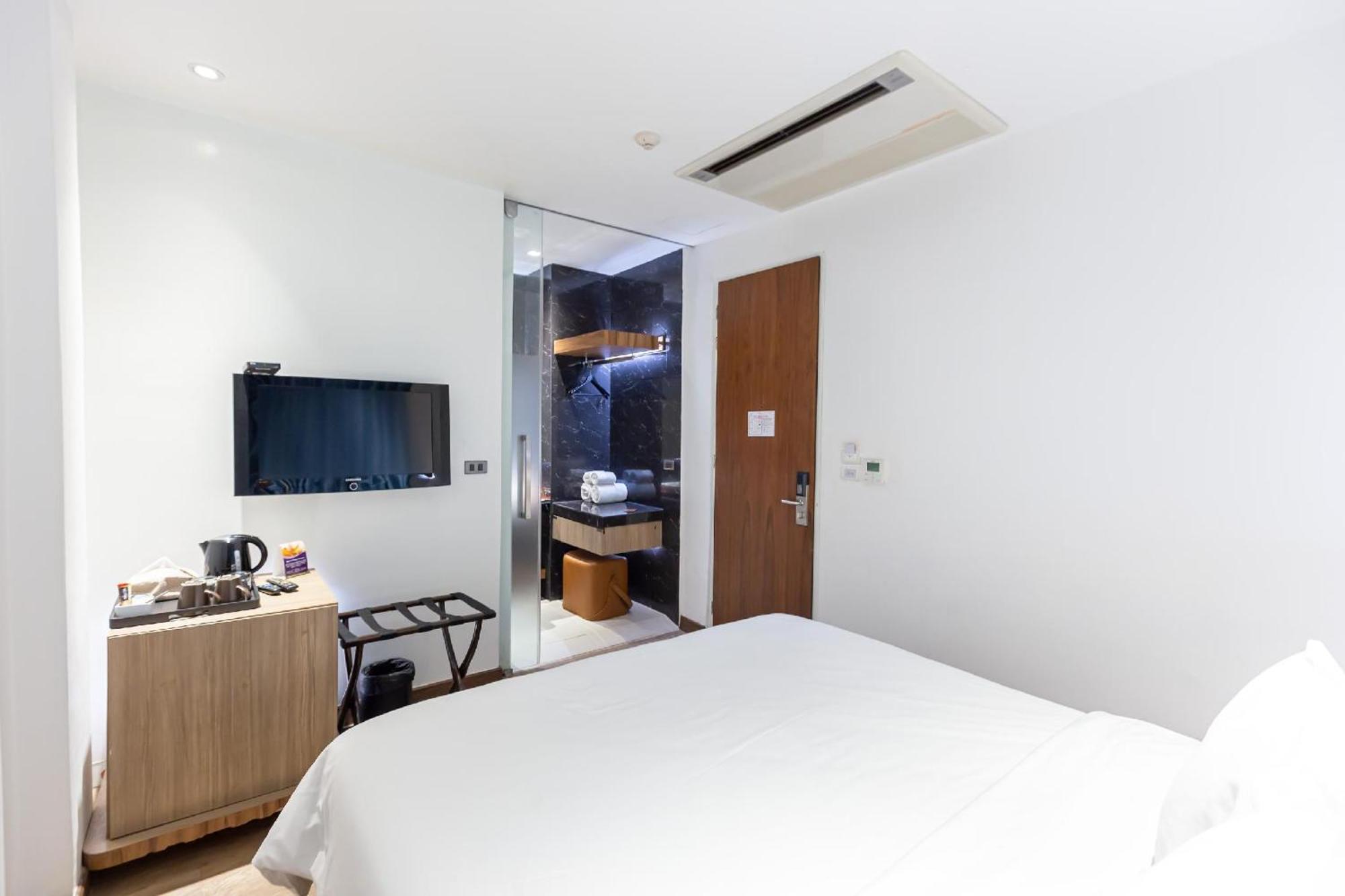 Uno Express Hotel Bangkok Luaran gambar